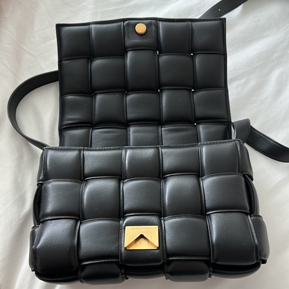 Amazing price!!!! BOTTEGA VENETA PADDED CASSETTE - Picture 6 of 11